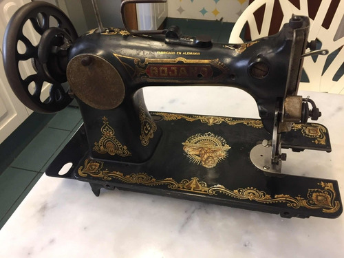 Maquina De Coser Rojano Antigua