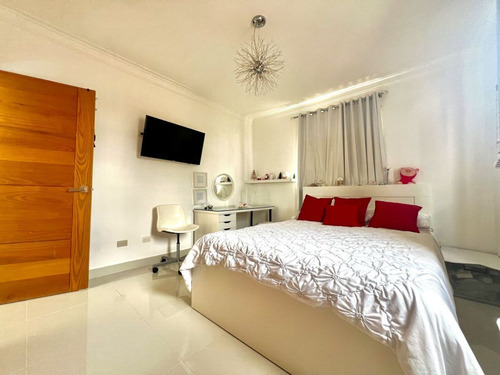 Villa En Venta Con Piscina Y Jacuzzi En San Francisco De Mac