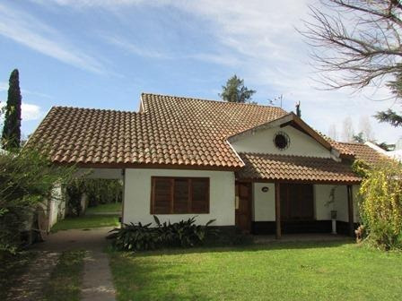 Imagen 1 de 3 de Casa - Barrio Parque Leloir