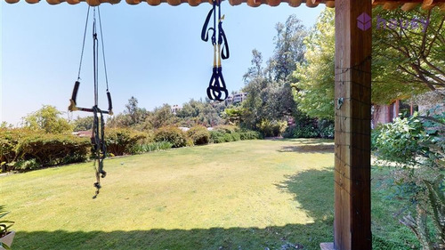 Casa En Venta De 4 Dorm. En Vitacura