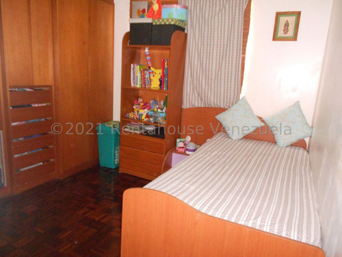 Imagen 13 de 22 de 22-6647. Apartamento Con Vista Al Avila En Una De Las Mejores Zonas De Caracas.