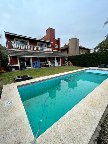 Casa A La Venta En Country Banco Provincia Francisco Alvarez Moreno
