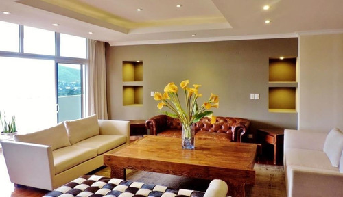 Imagen 2 de 19 de Espectacular Penthouse Amueblado De 3 Habs + Estudio En Alquiler En Zona 14
