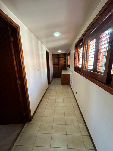 Excelente Casa Chalet En Wilde Centro - 277 M2 Cubiertos.