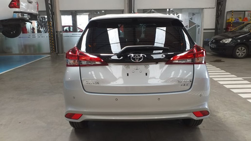 Imagen 5 de 11 de Toyota Yaris Xls Cvt 5p Febrero 2023