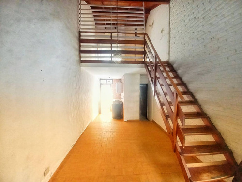 Venta Duplex Castelar Norte 2 Ambientes Con Patio