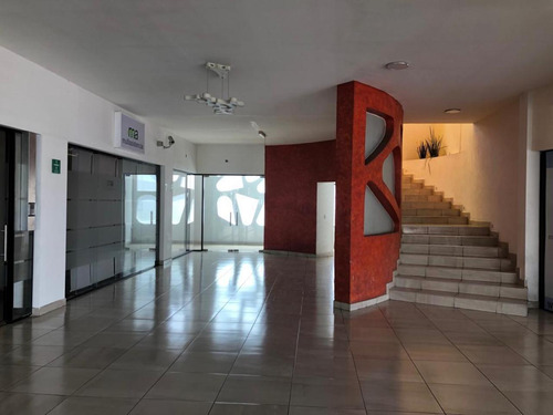 Local En Venta O Renta En La Col. Arbide, Leon, Gto. En Plaza Nicaragua Con Elevador,estacionamiento