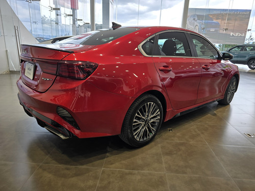 Kia Forte 4p GT L4/1.6/T Aut