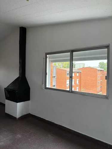 Vendo ! Apartamento 3 Dormitorios. En Complejo Ch 100, Con Cochera.