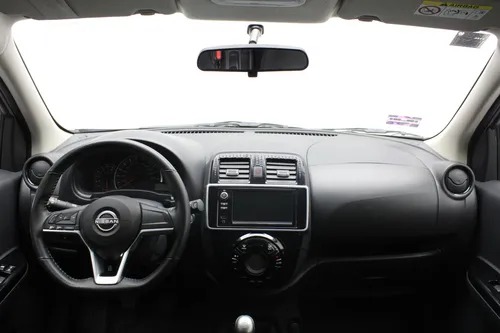 Nissan March 1.6 Exclusive Mt