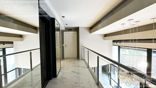 Imagen 21 de 30 de Casa En Venta De Categoría De Seis Ambientes En Abril Club De Campo