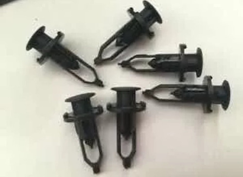 Clips Parrilla De Parachoque Toyota Fortuner 4rumner Hilux