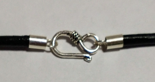 Imagen 2 de 3 de Collar Hombre Piedra Cuarzo Rosa Cuero Y Plata ... Milenoil