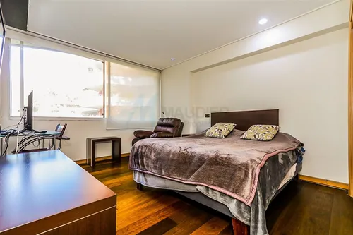 Departamento En Arriendo De 6 Dorm. En Las Condes