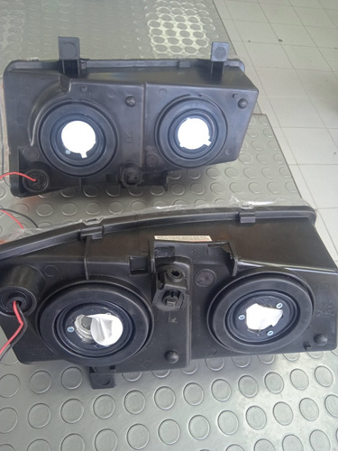 Faros Chevrolet Silverado Cara Diablo Lh/rh Original 100% Gm