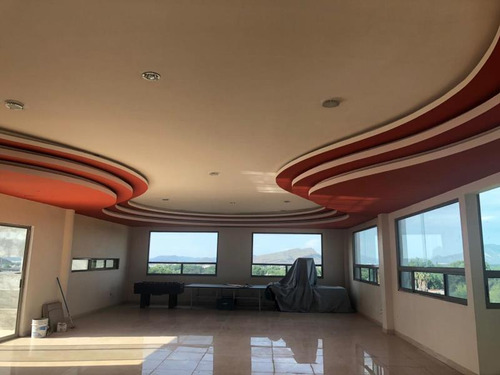 Edificio Comercial En Renta En Los Rodriguez, Saltillo - Amplio Y Bien Ubicado
