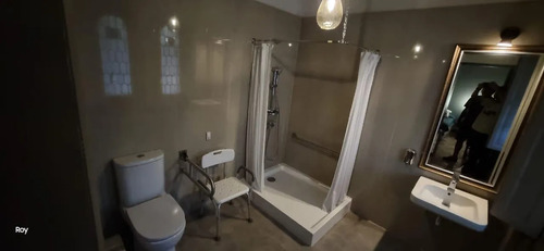 Hotel En Venta,  Santiago Centro, A Pasos De Cumming