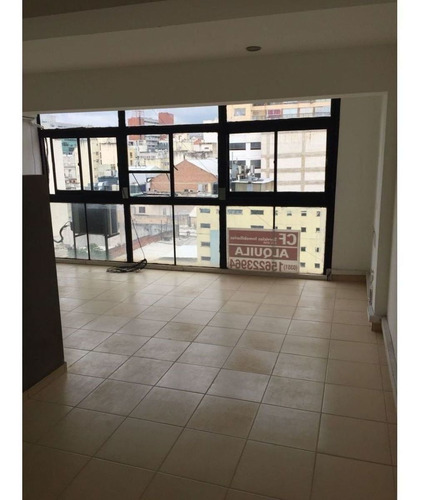 Imagen 5 de 8 de Vendo Oficina Comercial En Barrio Centro