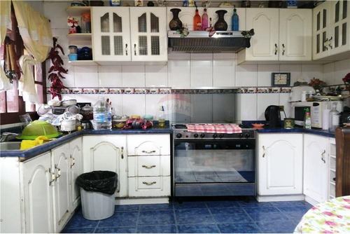 Imagen 5 de 16 de Casa De 2 Pisos 4 Dormitorios 3 Baños