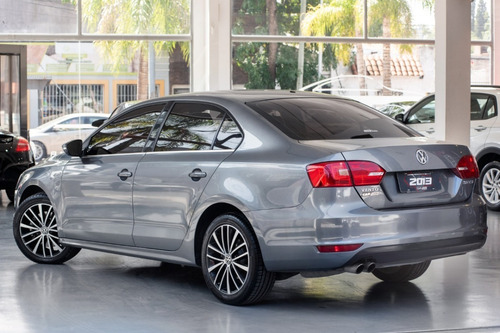 Volkswagen Vento 2.0 Tsi Sportline Dsg - Car Cash