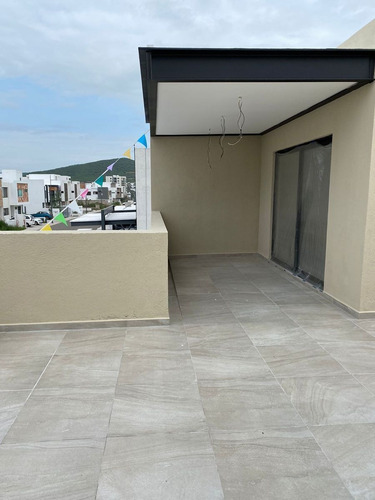 Imagen 9 de 18 de Hermosa Casa En Lomas De Juriquilla, 3 Recamaras, 2 En Pb, 3