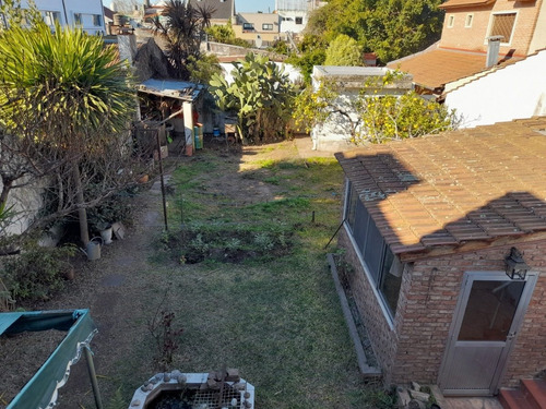Imagen 4 de 17 de Excelente Terreno S/colectora C/chalet De 4 Amb En 2 Plantas Con Gran Jardín.