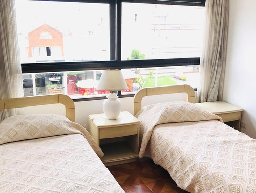 Imagen 7 de 18 de Venta Apartamento Peninsula 3 Dormitorios Y Servicio, Garage