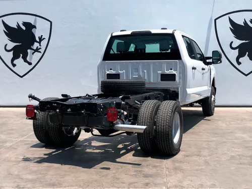 Ford F-350 Xl Doble Cab 2025