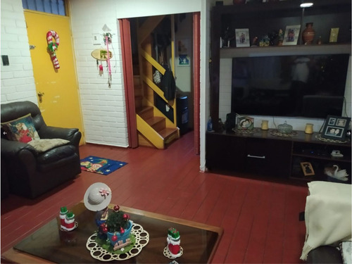 Excelente Casa Maipu Ciudad Satélite 2 Pisos- 2d 1b Esta