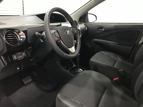 Imagen 10 de 17 de Chevrolet Onix