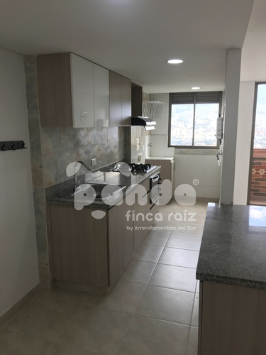 Apartamento En Alquiler En Medellín - Rodeo Alto