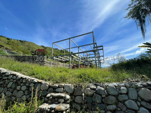 Se Vende Terreno De 1.400 M² En El Arenal, Sector San Mateo, Mérida.
