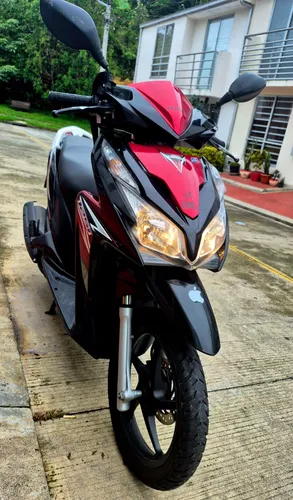 Vendo Moto Honda Click 125i (injection) Automatica.