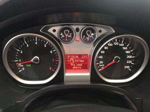 Imagen 16 de 18 de Ford Kuga 2.5 Titanium At 4x4 L (ku05)