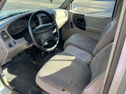 Ford Ranger 2.5 Cab. Regular 4X2 2P