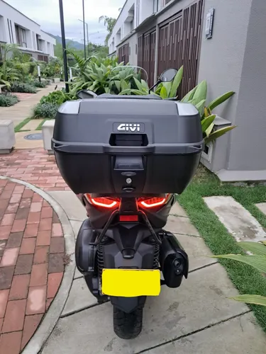 Xmax 300 Cc