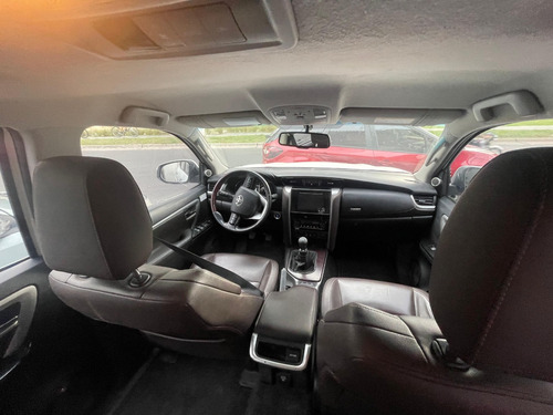 Toyota Hilux SW4 2.8 Srx 177cv 4x4 7as