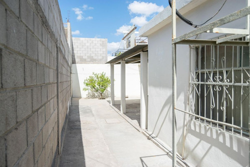 Casa En Venta En Colonia Choyal