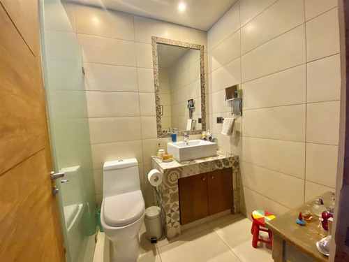 Dos Casas, Una Grande Familiar Y Otra Ideal Para Los Abuelos