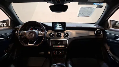 Mercedes-Benz Clase GLA 2.0 GLA 250 SPORT DCT