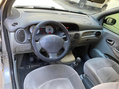 Imagen 7 de 12 de Renault Scenic