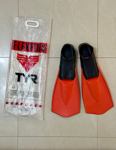 Aletas Tyr Flexfins Talla M (7-9)