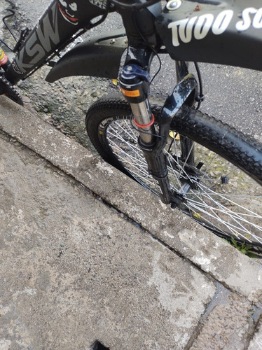 Imagem 3 de 9 de Bicicleta