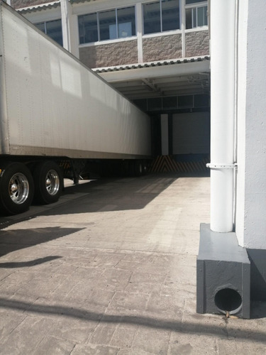 Imagen 2 de 8 de 140m2, Bodega En Condominio, Vigilanica, Entrada De Trailer