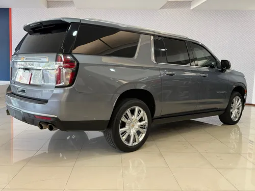 Chevrolet Suburban 6.2 V8 High Country At