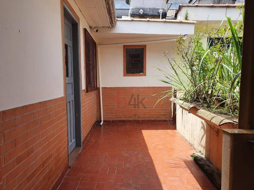 Imagem 4 de 30 de Casa Na Saude Com 2 Quartos, 191m² De Área Construída E 208m² De Área Total - Ca0670