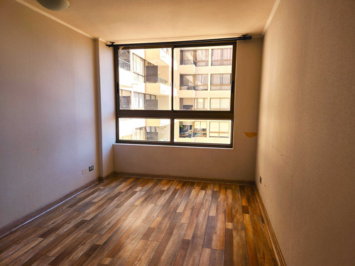 Arriendo Depto 2d Con Gc Incluidos/e Central (83499)