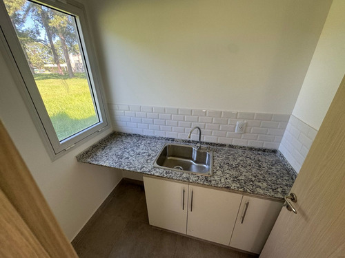 Venta Casa 4 Ambientes A Estrenar Barrio Privado Pinares / Exaltación De La Cruz