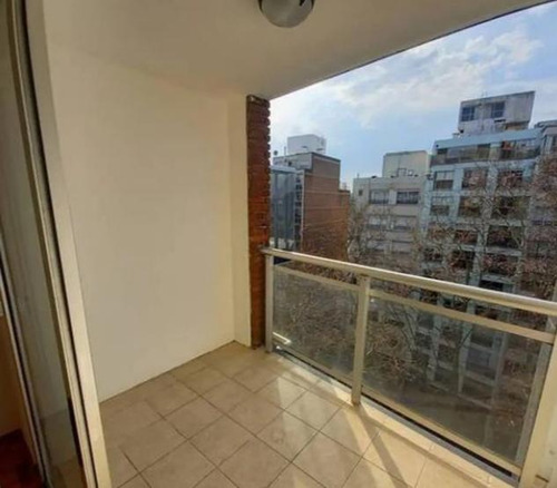 Vendo Excelente Apartamento Con Renta, 2 Dormitorios, 2 Baños, Balcón Al Frente, Terraza Lavadero Y Cochera, Acepta Banco, Pocitos.