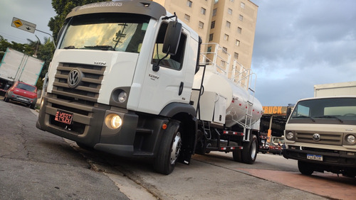 Volkswagen 13-190 Modelo 2014 Com Tanque Comboio
